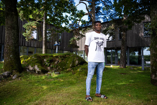 IFK Göteborgs Saidu Salisu poserar för ett porträtt