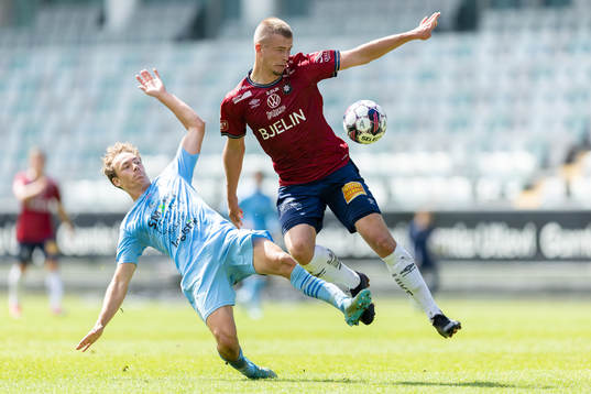 AFC Eskilstunas Anton Ekeroth och Örgrytes Alexander Ahl