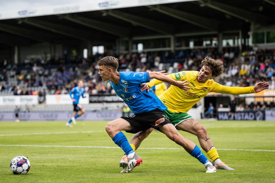 Halmstads Kazper Karlsson och Dalkurds Stefan Wolf