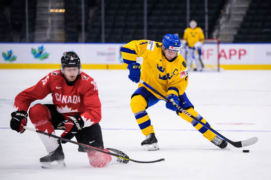 Brennan Othmann of Canada and Emil Andrae of Sweden