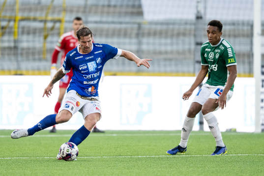 Norrbys Nicklas Savolainen och Brages Eirik Asante Gayi