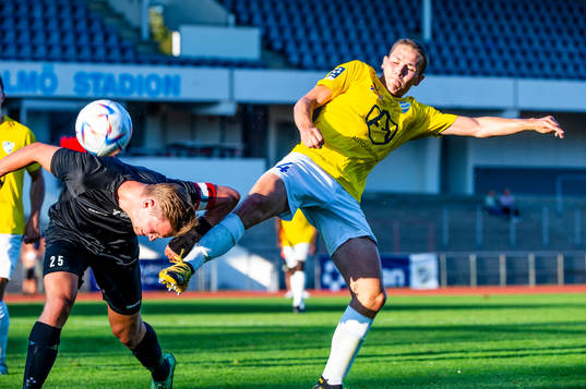 IFK Malmös Oscar Erlandsson mot Lunds Stefan Arnshed