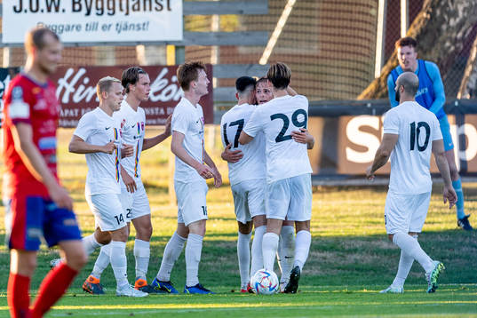 Qvidings spelare jublar efter 1-1