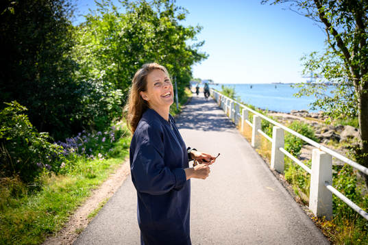 Friidrottaren Charlotta Fougberg blir intervjuad