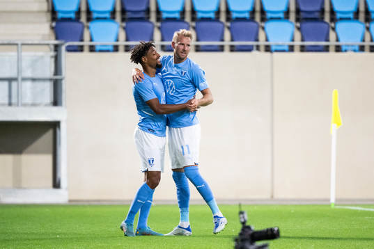 Ola Toivonen celebrate with Joseph Ceesay of Malmö FF