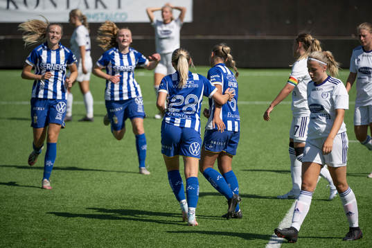 IFK Göteborgs spelare jublar