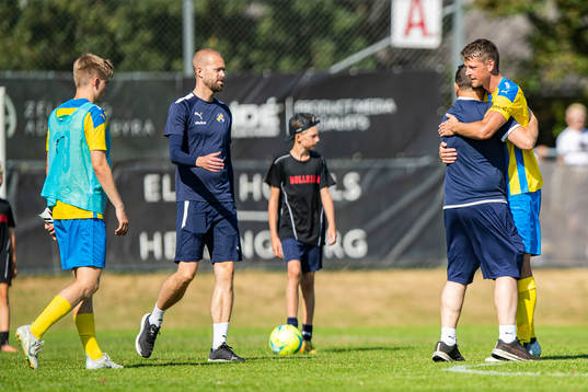 Eskilsminnes spelare jublar