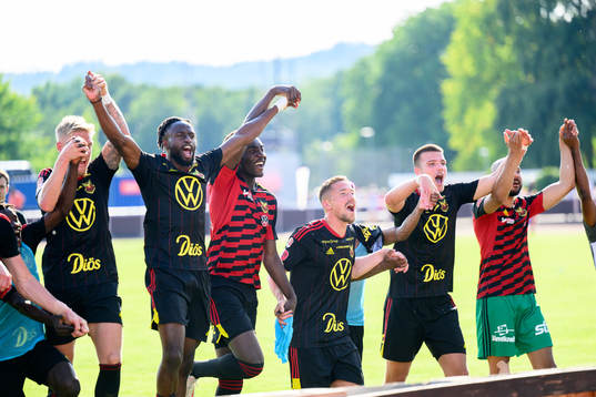 Östersunds spelare tackar publiken