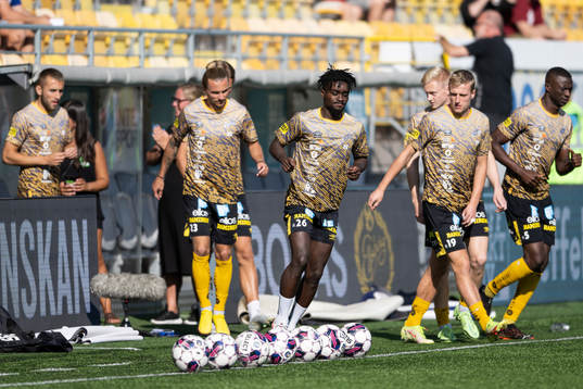Elfsborgs spelare kommer in till uppvärmningen