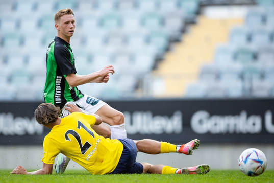 GAIS Julius Lindberg skjuter 1-0