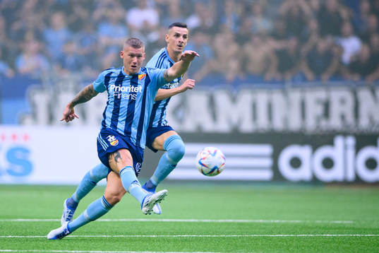 Victor Edvardsen of Djurgården scores 1-0