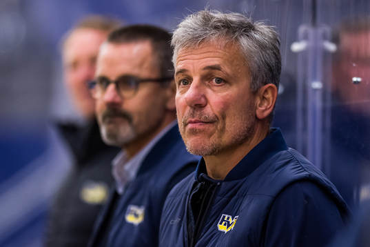 s assisterande tränare Fredrik Stillman