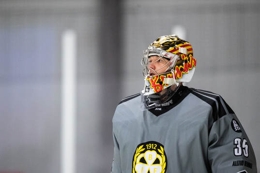 Brynäs målvakt Veini Vehviläinen