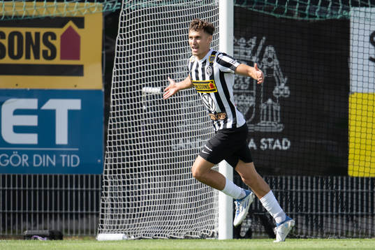 Landskronas Camil Jebara jublar