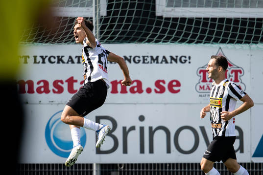 Landskronas Camil Jebara jublar