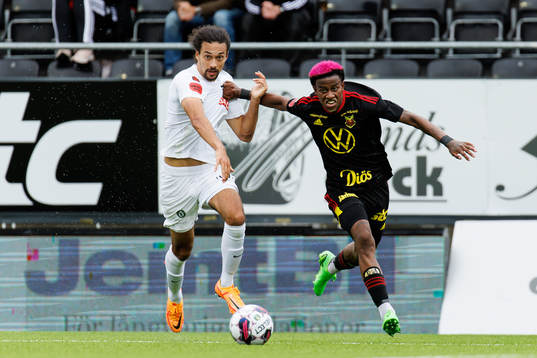 Brommapojkarnas Monir Jelassi och Östersunds Chovanie Amatkarijo