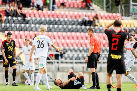 Östersunds Ludvig Fritzson  har ont