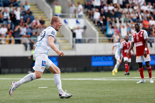 Bla gjennom flere bilder av Fotboll, Ettan norra, herr, Gefle - Sandviken