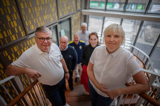 De nordiska ordförandena Róin Schrøter, Vice President, Färörarna, Karl-Erik Nilsson, President, Sverige, Ari Lahti, President, Finland, Lise Klaveness (fotballpresident), Norge, Vanda Sigurgeirsdóttir, president, Island, Jesper Møller, Danmark poserar för ett porträtt den 20 augusti 2022 på Scandic Continental i Stockholm. 