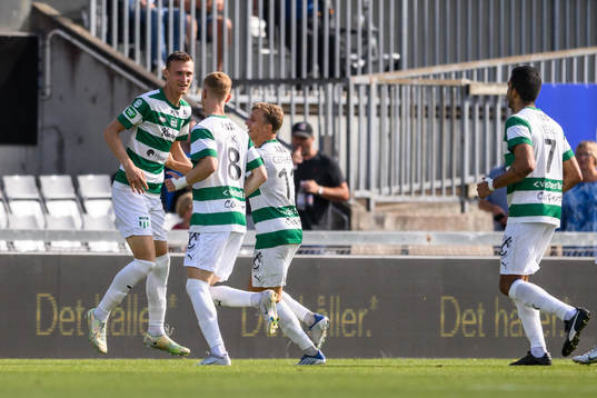 Västerås SKs Viktor Granath jublar