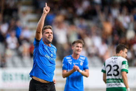 Halmstads Mikael Boman jublar