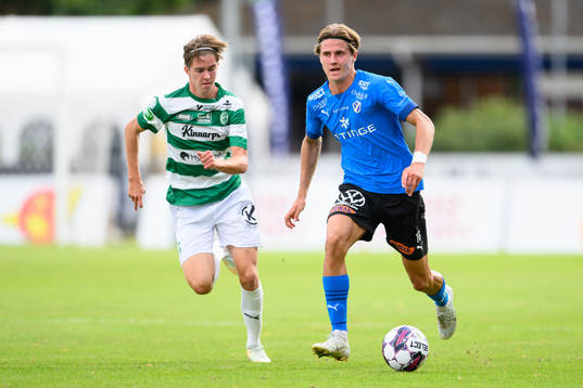 Västerås SKs Max Larsson och Halmstads Erik Ahlstrand
