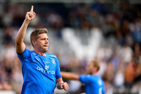 Halmstads Mikael Boman jublar