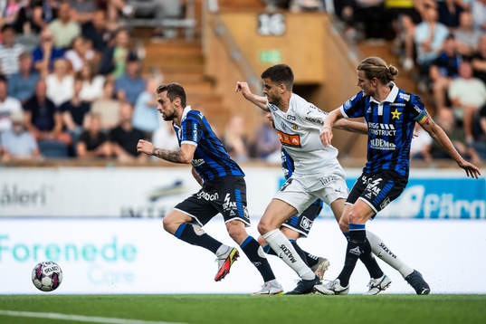 Sirius Filip Rogic och Tim Björkström och Häckens Alexander Jeremejeff