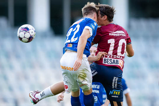 Norrbys Gustav Berggren och Örgrytes Kevin Ackermann i