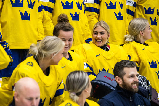 Emma Murén and goaltender Ida Boman of the Swedish women's