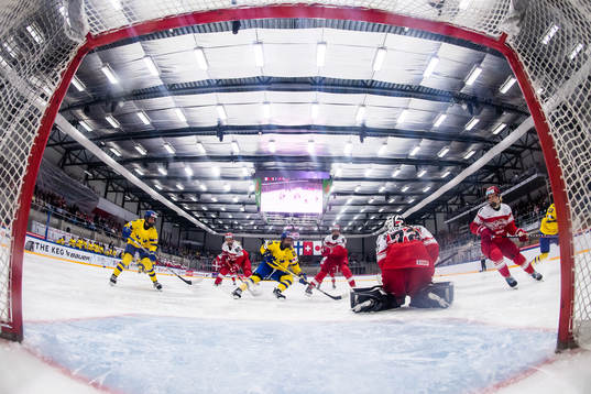 Michelle Löwenhielm of Sweden against Julie Østergaard