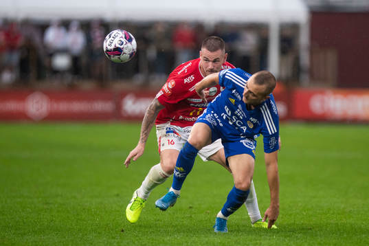 Degerfors Rasmus Örqvist och GIF Sundsvalls Dennis Olsson