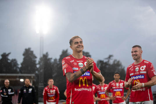 Degerfors Diego Campos och Rasmus Örqvist jublar