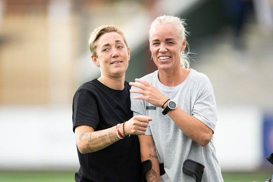 Rosengårds sportchef Therese Sjögran och assisterande tränare Caroline Seger