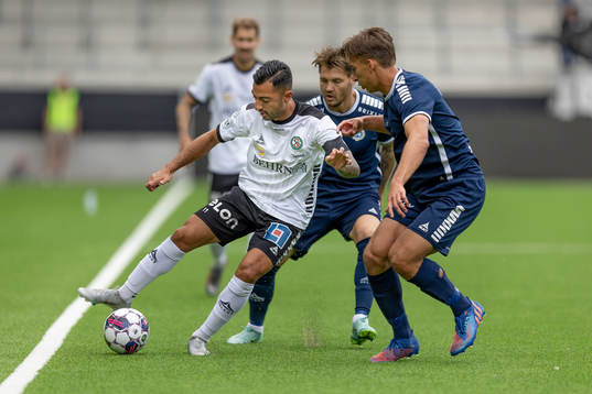 Örebros Jiloan Hamad mot Utsiktens Wilhelm Nilsson och Karl Bohm