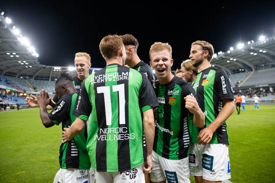 GAIS Michael Kargbo jublar med lagkamrater efter 2-1