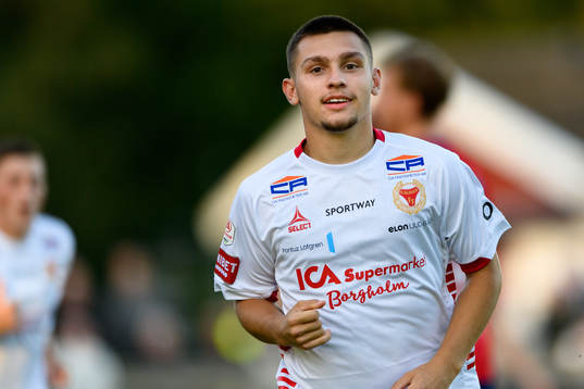 Kalmars Isak Bjerkebo jublar efter 0-1