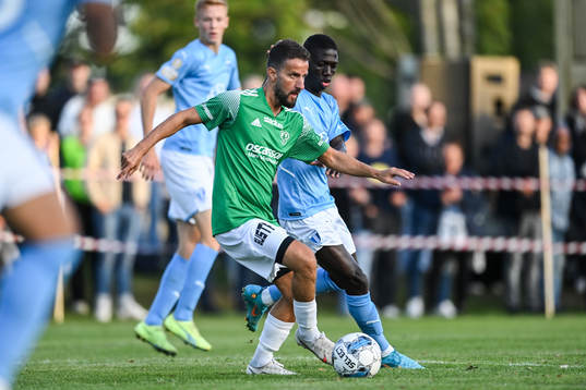 Brålandas Selami Senani och Malmö FFs Mamadou Ousmane Diagne