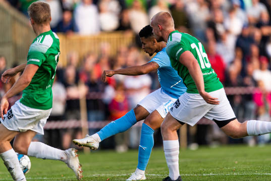 Malmö FFs Romain Gall gör 0-8