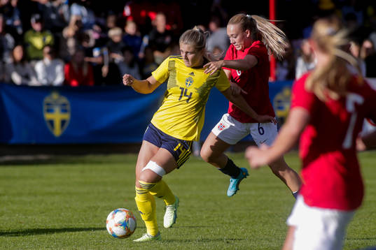 Sveriges Lisa Björk och Norges Julie Aune Jorde 
