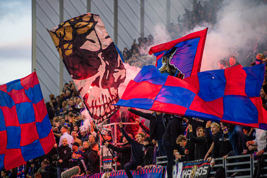 Spectators in the stands ahead of the Eliteserien match between Vålerenga and Lillestrøm on September 4, 2022 in Oslo.