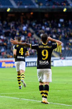 AIKs Nicolas Stefanelli jublar