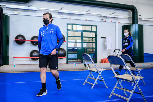 Marko Saloranta, head coach and goalkeeper Tinja-Riikka Korpela of Finland's women's national team at a press conference ahead of a training session on September 5, 2022 in Tampere. 
