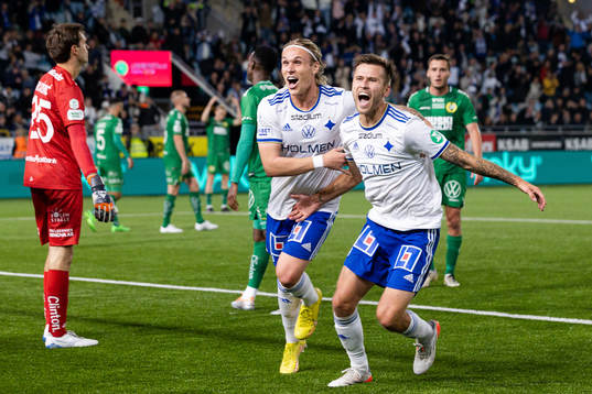 IFK Norrköpings Arnor Traustason jublar