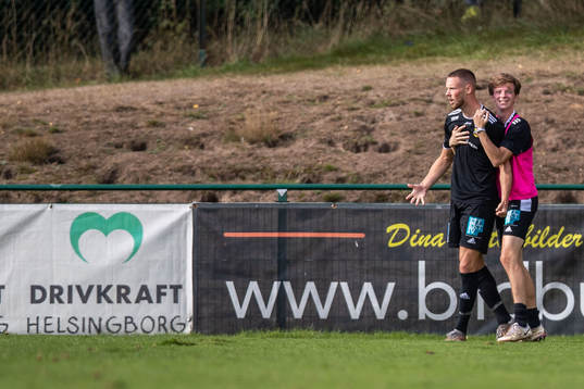 Astrios spelare jublar