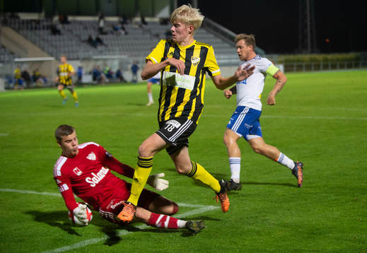 IFK Hässleholms  Linus Roslund i matchen i DM mellan IFK Hässleholm och IFK Simrishamn i Hässleholm 13 september 2022.