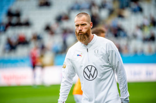 Malmö FFs Jo Inge Berget värmer upp innan fotbollsmatchen i Allsvenskan mellan Malmö FF och IFK Norrköping den 11 september 2022 i Malmö. 