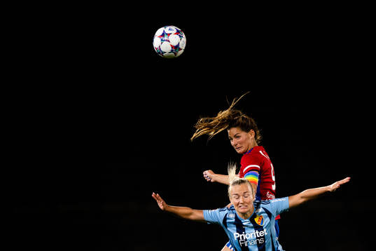 Djurgårdens Tove Almqvist och Vittsjös Elisabet Klinga