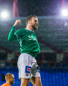 Brages Niklas Söderberg jublar