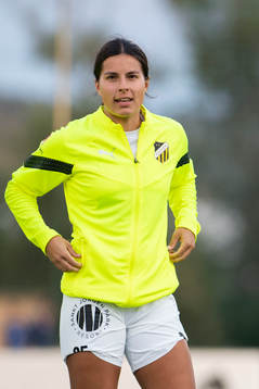 Häckens Emily Madril innan fotbollsmatchen i Svenska Cupen